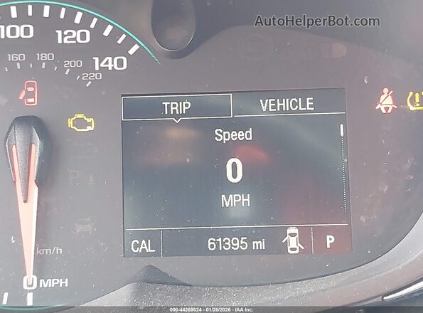 KL7CJKSB4HB124693 2017 CHEVROLET TRAX Серебряный Вид спереди