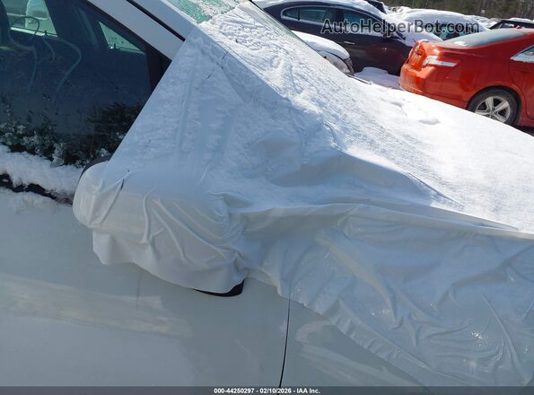 KL7CJNSB6MB314409 2021 CHEVROLET TRAX White Widok z przodu