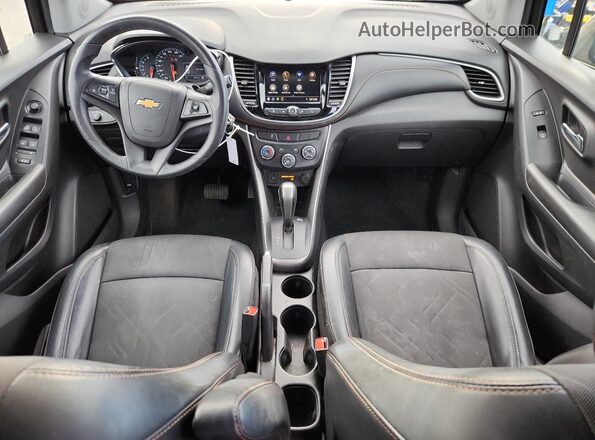 KL7CJPSB1MB322588 2021 CHEVROLET TRAX Brown Vista del salpicadero