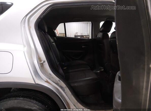 KL7CJPSB5HB220748 2017 CHEVROLET TRAX Silver VIN კოდის სტიკერის ხედი
