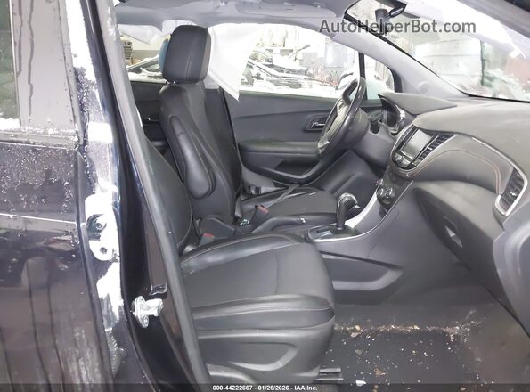 KL7CJPSM0NB514944 2022 CHEVROLET TRAX Black Front interior view