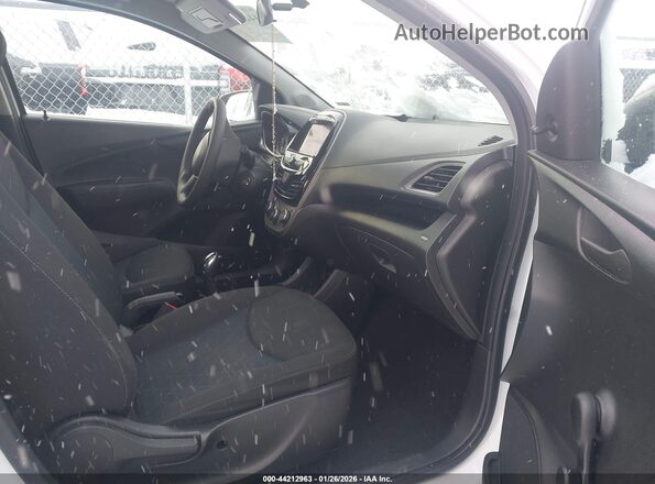 KL8CB6SA8NC016364 2022 CHEVROLET SPARK Silver Սալոնի դիմացի տեսք