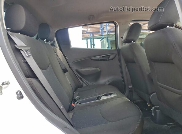 KL8CD6SA3MC711117 2021 CHEVROLET SPARK White 
