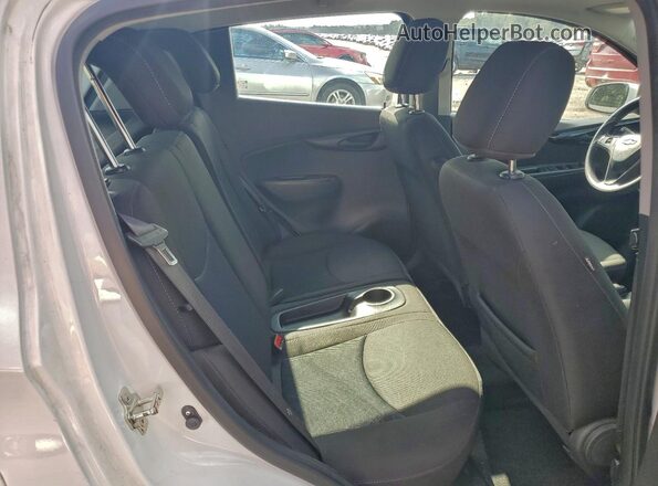 KL8CD6SA5NC028613 2022 CHEVROLET SPARK White Widok tylnych siedzeń