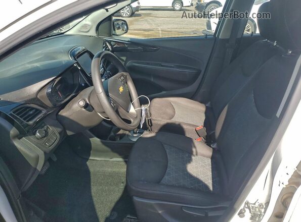 KL8CD6SA5NC028613 2022 CHEVROLET SPARK White Widok wnętrza z przodu