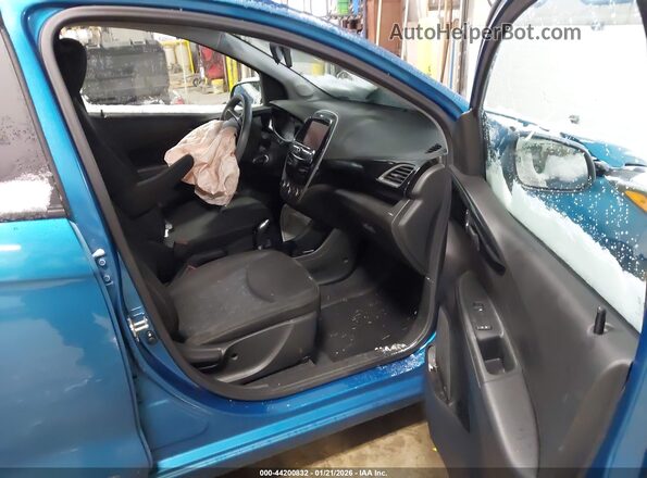 KL8CD6SA7LC439315 2020 CHEVROLET SPARK Blue Вид салону спереду
