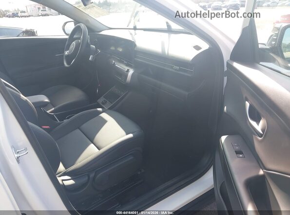 KM8HD3A38TU377072 2026 HYUNDAI KONA White Widok wnętrza z przodu