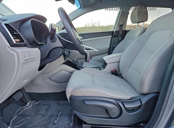 KM8J2CA45MU306204 2021 HYUNDAI TUCSON Gray 