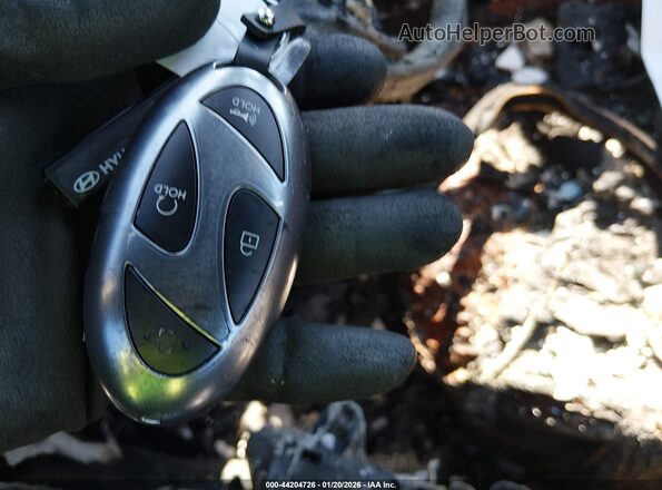 KM8JCDD12SU382142 2025 HYUNDAI TUCSON HYBRID White წინა პანელის ხედი