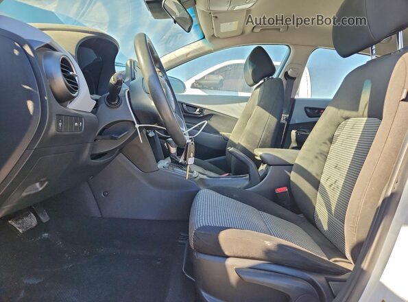 KM8K12AA0LU583879 2020 HYUNDAI KONA White Սալոնի դիմացի տեսք