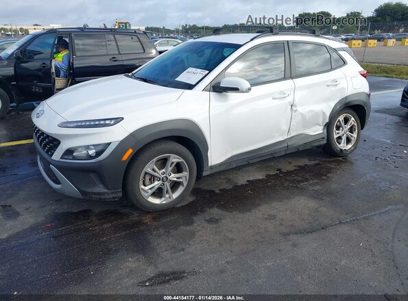 KM8K6CAB1PU977672 2023 HYUNDAI KONA White წინა მარცხენა ხედი სამი მეოთხედიდან