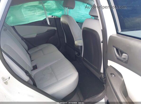 KM8K6CAB1PU977672 2023 HYUNDAI KONA White VIN კოდის სტიკერის ხედი