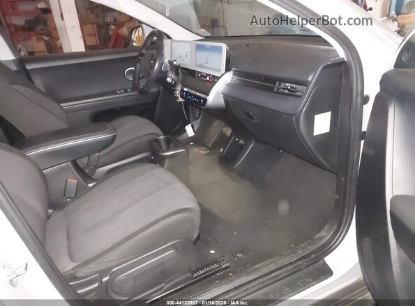KM8KM4AB6PU123854 2023 HYUNDAI IONIQ 5 Gray წინა სალონის ხედი