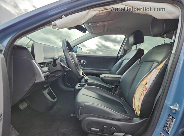 KM8KNDAF1NU049028 2022 HYUNDAI IONIQ Синий Вид салона спереди