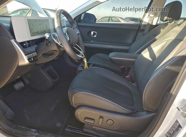 KM8KNDAF6PU232217 2023 HYUNDAI IONIQ White Front interior view