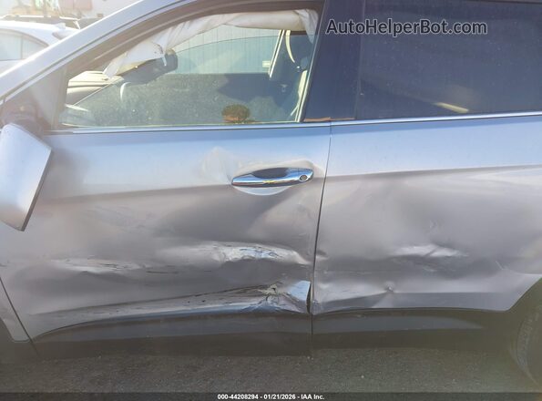 KM8SM4HF2JU273668 2018 HYUNDAI SANTA FE Серебряный Вид спереди
