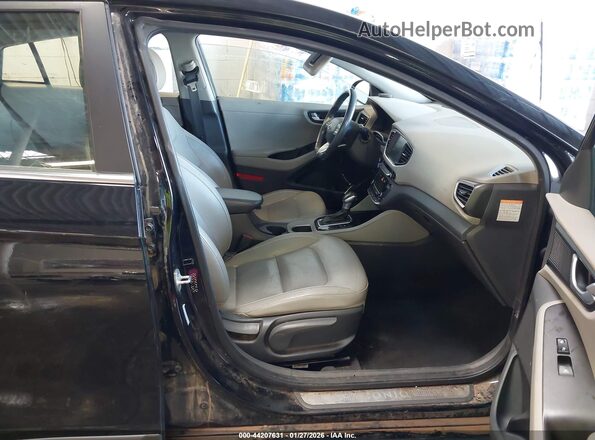KMHC05LC6HU026635 2017 HYUNDAI IONIQ HYBRID Black Vista interior delantera