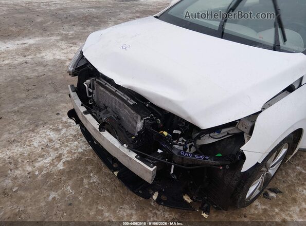 KMHC05LC7JU088096 2018 HYUNDAI IONIQ HYBRID White Vista frontal