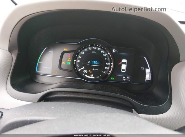 KMHC05LC7JU088096 2018 HYUNDAI IONIQ HYBRID White Vista de los asientos traseros