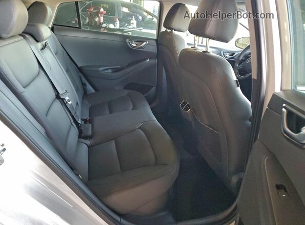 KMHC05LC9NU269142 2022 HYUNDAI IONIQ White Rear seats view