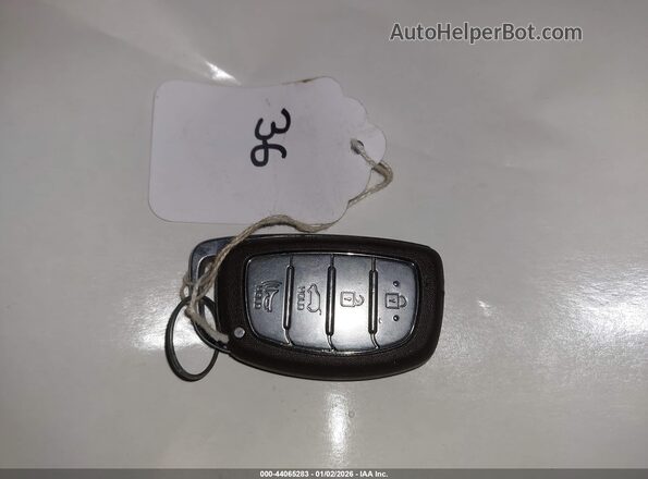 KMHC05LH2KU044777 2019 HYUNDAI IONIQ ELECTRIC White Առջևի վահանակի տեսք