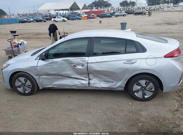 KMHC65LC5HU024227 2017 HYUNDAI IONIQ HYBRID Silver Սալոնի 360 աստիճան տեսք