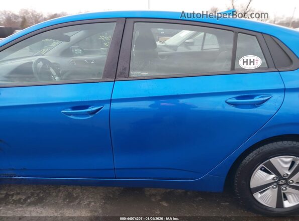 KMHC65LC5HU031792 2017 HYUNDAI IONIQ HYBRID Blue 