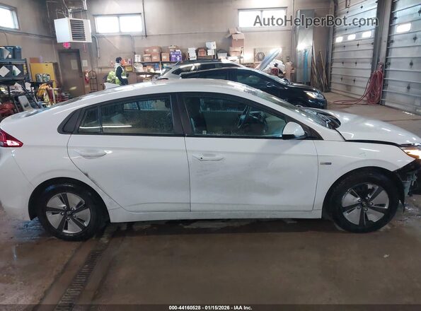 KMHC65LC6JU073295 2018 HYUNDAI IONIQ HYBRID White 