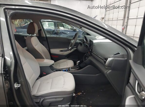 KMHC65LC6NU285667 2022 HYUNDAI IONIQ HYBRID Gray წინა სალონის ხედი
