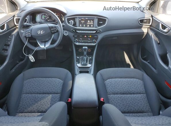 KMHC65LC9JU068141 2018 HYUNDAI IONIQ Gray Առջևի վահանակի տեսք