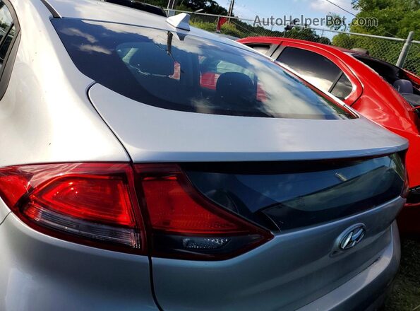 KMHC65LCXJU074949 2018 HYUNDAI IONIQ Silver Հետևի տեսք