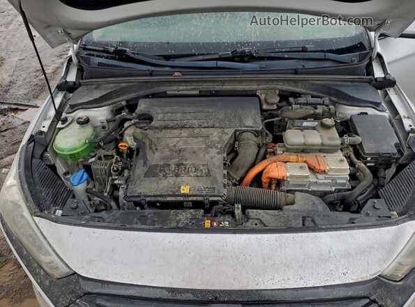 KMHC75LC0JU067957 2018 HYUNDAI IONIQ Silver 