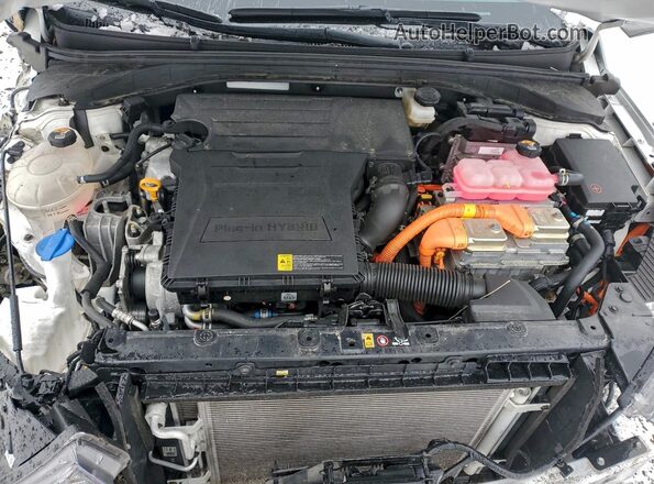 KMHC75LD4MU246550 2021 HYUNDAI IONIQ White Widok wnętrza z tyłu