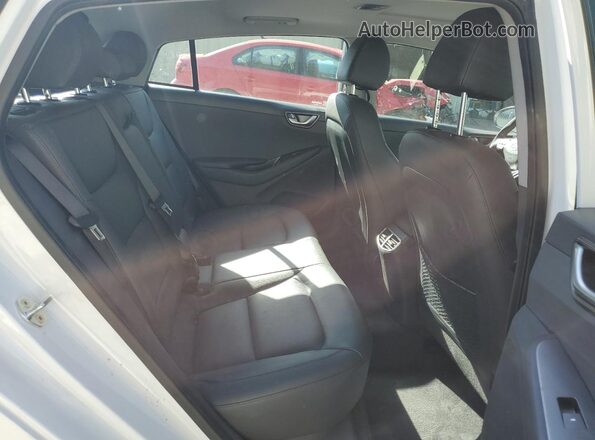 KMHC85LJ1MU077073 2021 HYUNDAI IONIQ White Widok wnętrza z tyłu