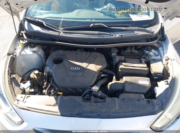 KMHCT4AE4GU015542 2016 HYUNDAI ACCENT Silver Rear view