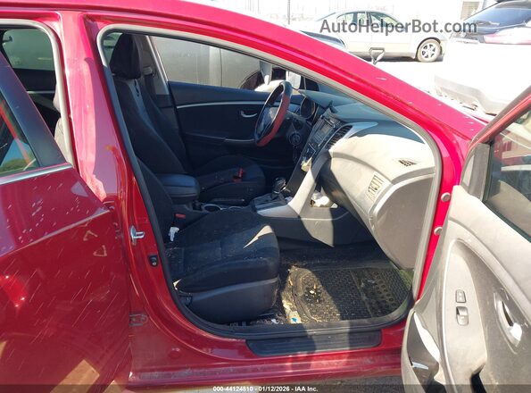 KMHD35LH0HU350140 2017 HYUNDAI ELANTRA GT Red Widok wnętrza z przodu