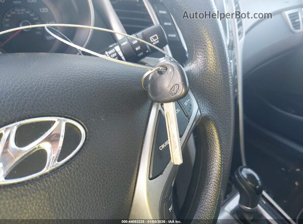 KMHD35LH2GU268151 2016 HYUNDAI ELANTRA GT Blue Widok deski rozdzielczej