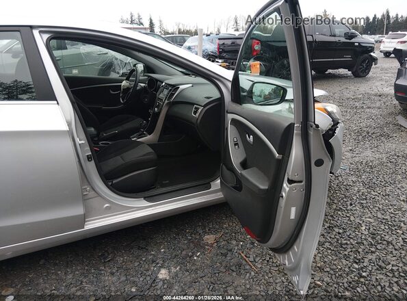 KMHD35LH7GU271384 2016 HYUNDAI ELANTRA GT Серебряный Вид салона спереди