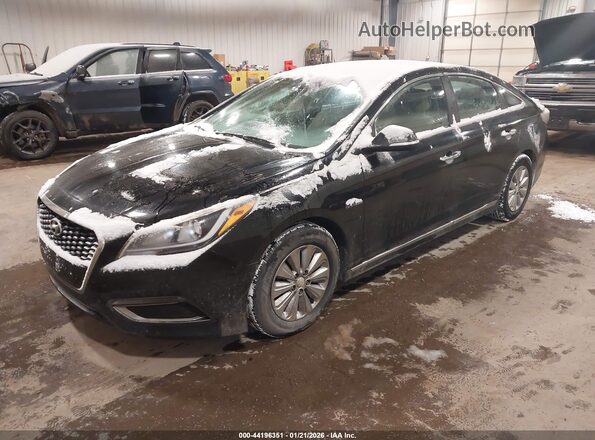 KMHE24L14HA050283 2017 HYUNDAI SONATA HYBRID Black Front left