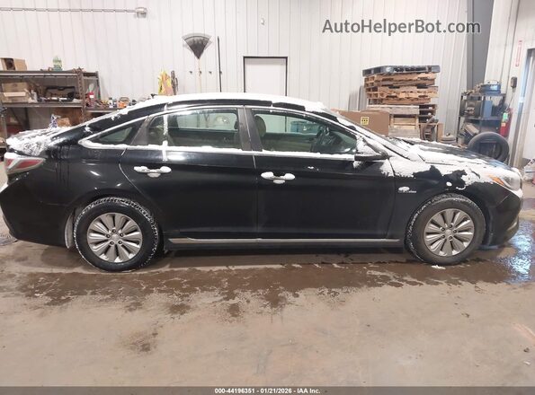 KMHE24L14HA050283 2017 HYUNDAI SONATA HYBRID Black Rear interior view