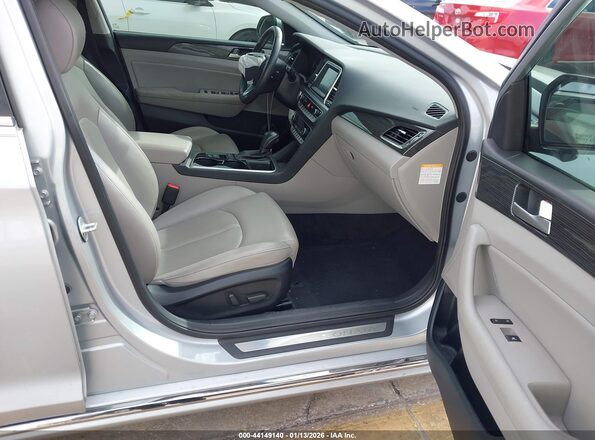 KMHE34L39KA092275 2019 HYUNDAI SONATA HYBRID Silver წინა სალონის ხედი