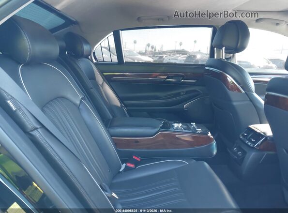 KMHG34JA3HU027472 2017 GENESIS G90 Black VIN კოდის სტიკერის ხედი