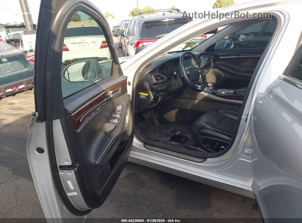 KMHG54JH8JU047360 2018 GENESIS G90 Silver Widok wnętrza z przodu