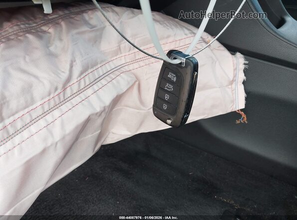 KMHH35LE1JU066609 2018 HYUNDAI ELANTRA GT Серый Вид панели приборов