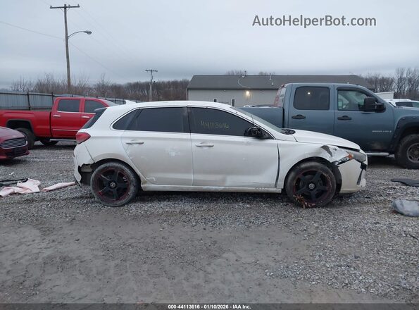KMHH35LE2KU094727 2019 HYUNDAI ELANTRA GT White Вид задньої частини салону