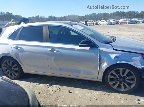 KMHH55LC2JU077076 2018 HYUNDAI ELANTRA GT Серебряный Вид задней части салона