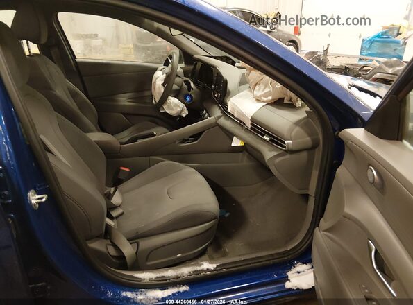 KMHLL4AG9NU359639 2022 HYUNDAI ELANTRA Blue Вид салону спереду