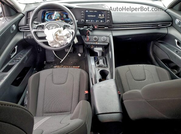 KMHLL4DG2SU889829 2025 HYUNDAI ELANTRA Black Vista del salpicadero