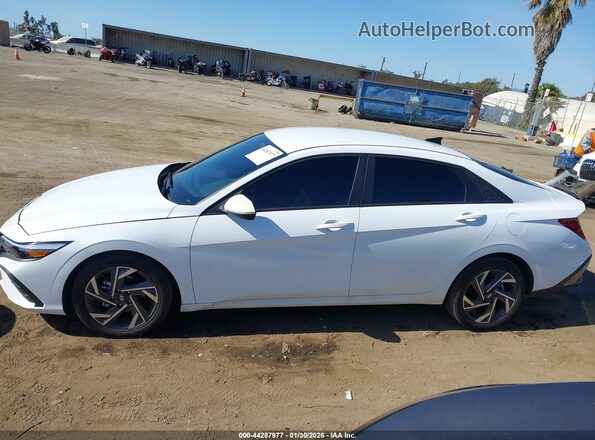 KMHLL4DGXSU871935 2025 HYUNDAI ELANTRA White 