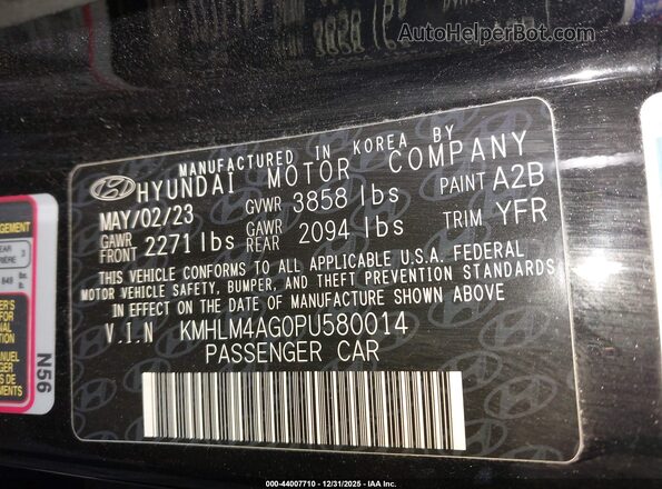 KMHLM4AG0PU580014 2023 HYUNDAI ELANTRA Black Vista del compartimento del motor